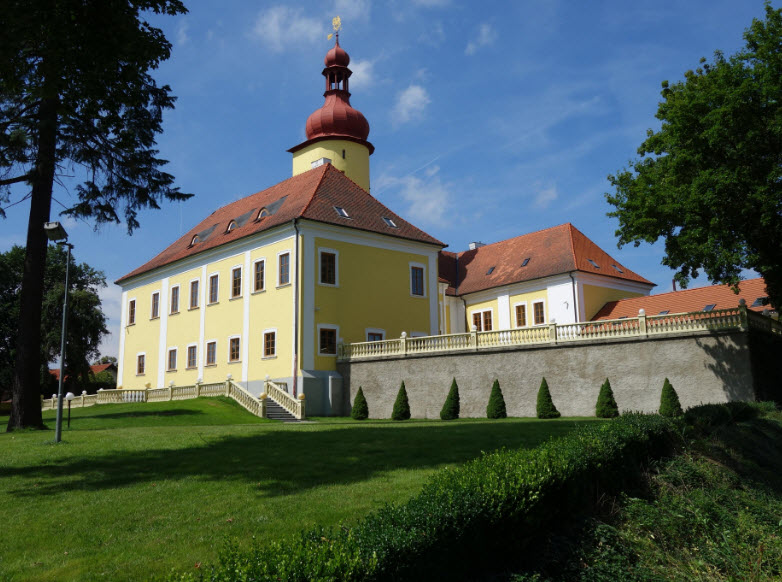 Hrad a zámek Stráž nad Nežárkou, Czech Republic (Czechia)
